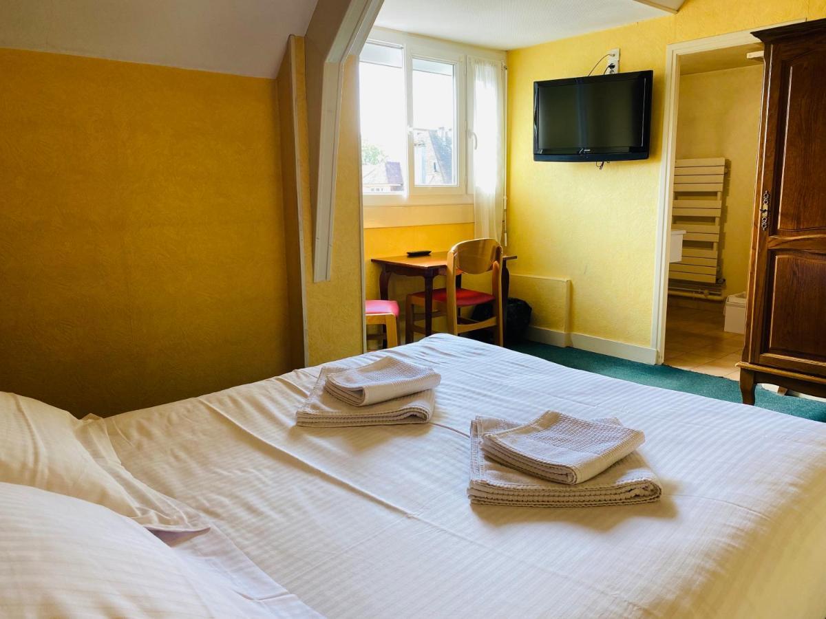 Hotel De La Poste Фалез Экстерьер фото
